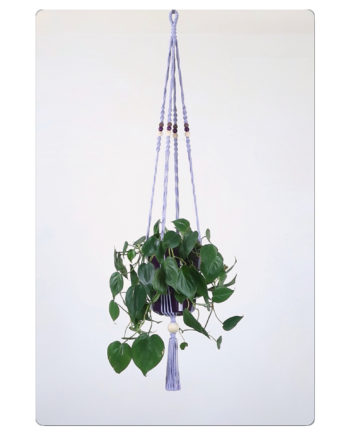 porte plante en macramé violet