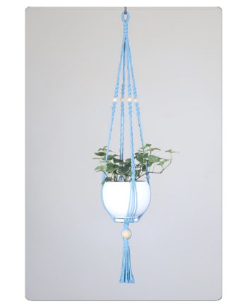 porte plante en macramé bleu